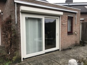 Hardhouten schuifpui, geleverd vanuit Tilburg door geheel Brabant